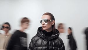 Moncler Sunglasses ADV 22